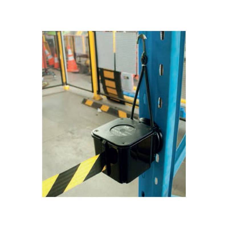 7.6m Retracta-Belt Magna Mount